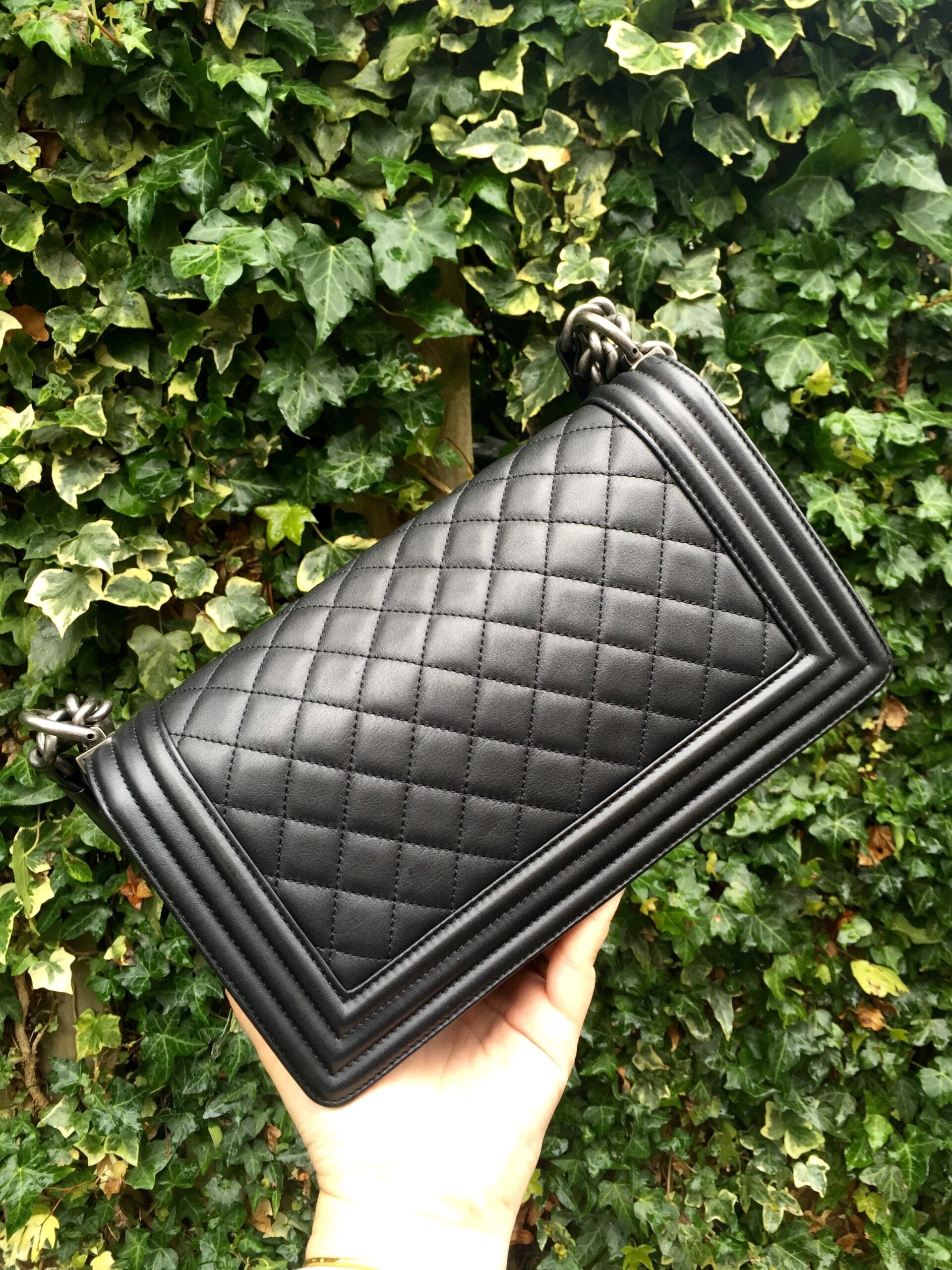 CHANEL Old Medium Boy Black Calfskin Ruthenium Hardware 2014 - Image 4