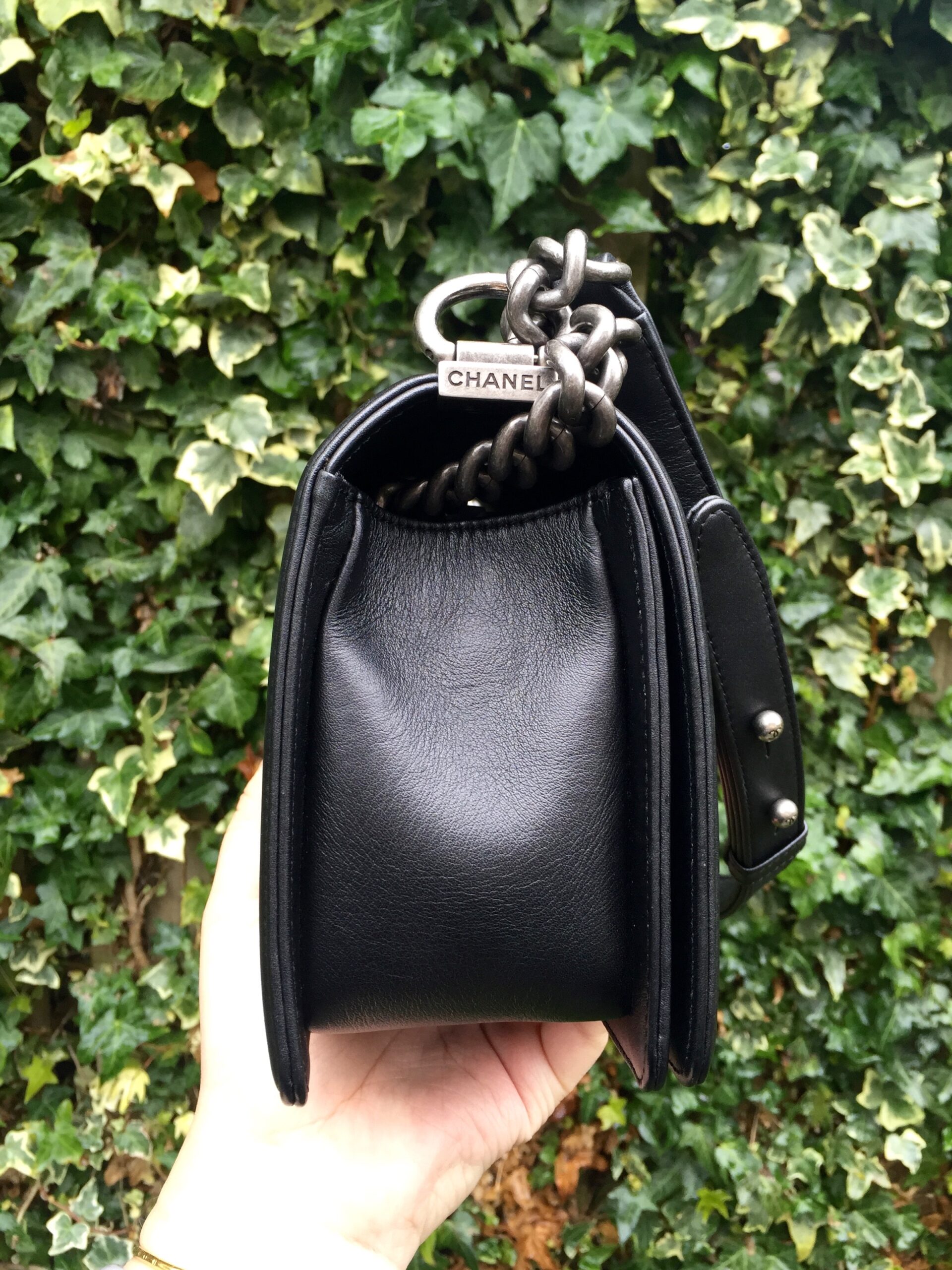 CHANEL Old Medium Boy Black Calfskin Ruthenium Hardware 2014 - Image 5