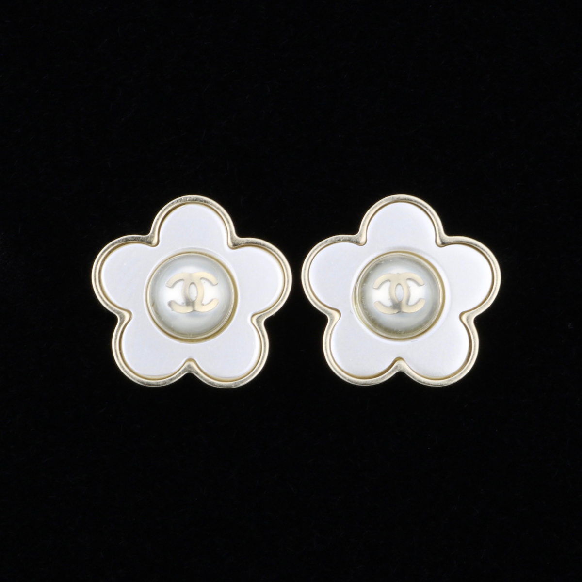CHANEL Chanel A18795 CC Coco Mark 02P Camellia Earrings Accessory Earrings  GP Women's White Gold-plated ref.631819 - Joli Closet
